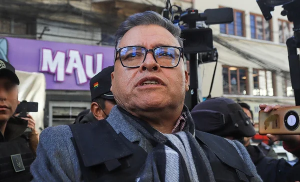 Exjefe militar Zúñiga comparece ante tribunal paceño en juicio por presunto golpe