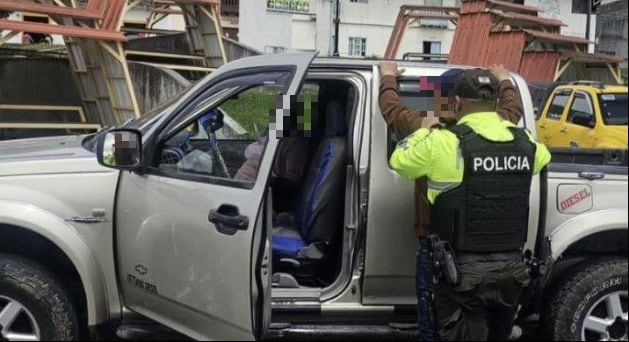 Sujeto de 26 años fue capturado en Guamaní por intimidar a su pareja con un arma
