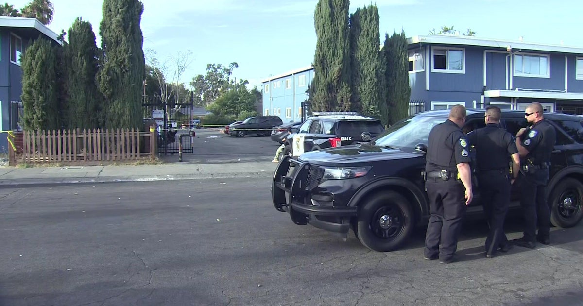 Man fatally stabbed on Plaza Avenue in North Sacramento, two minors also hurt