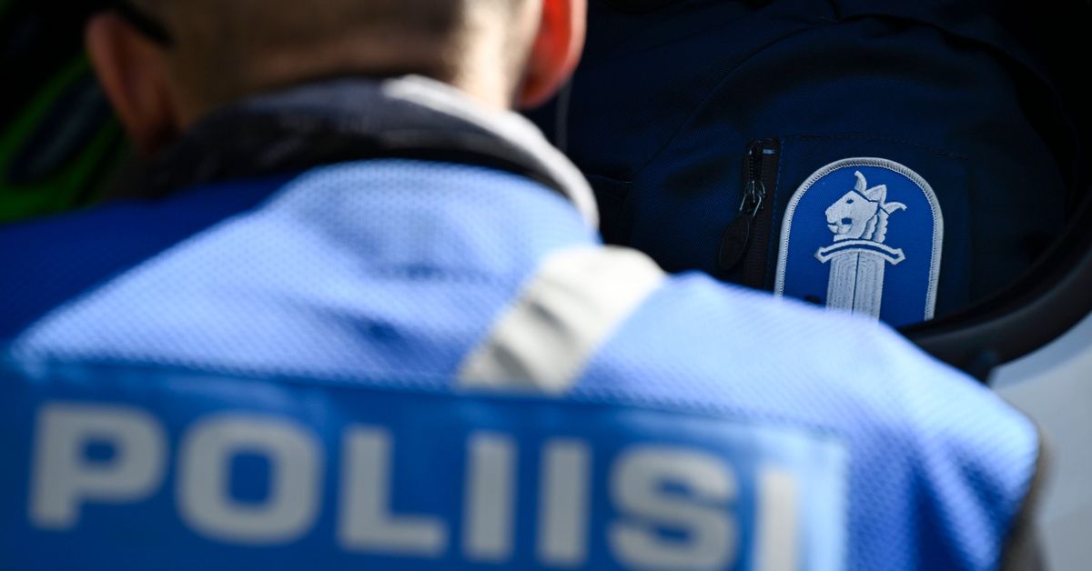 Taksinkuljettaja ryöstettiin aseella uhaten levähdyspaikalla Lounais-Suomessa