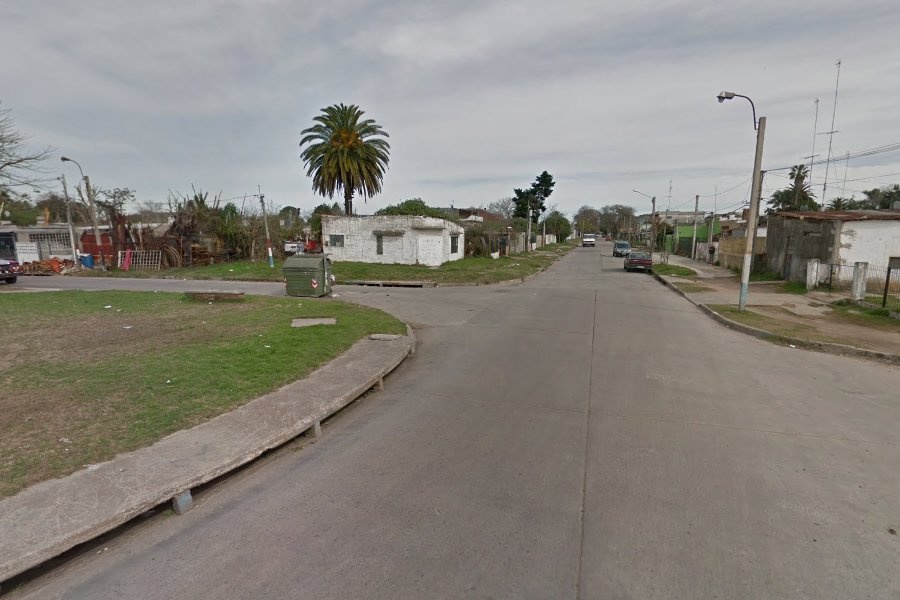 Trabajador ciclista muere baleado tras quedar en medio de tiroteo en Montevideo