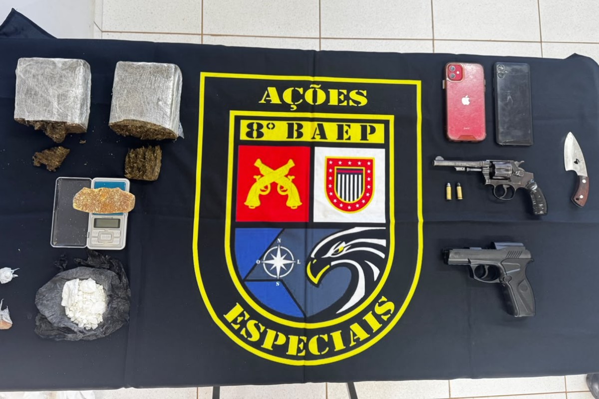 Operação policial prende dupla e recolhe armamento no interior paulista