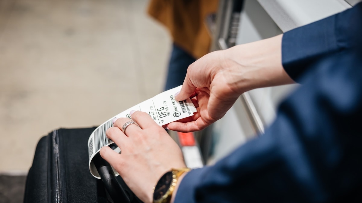 Airport Fraud Scheme Frames Passengers as Drug Mules