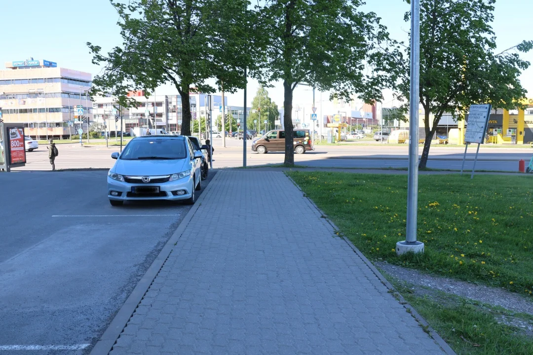 Politsei otsib tõukeratturit, kes sõitis Tallinnas poisile otsa ja jättis ta hätta