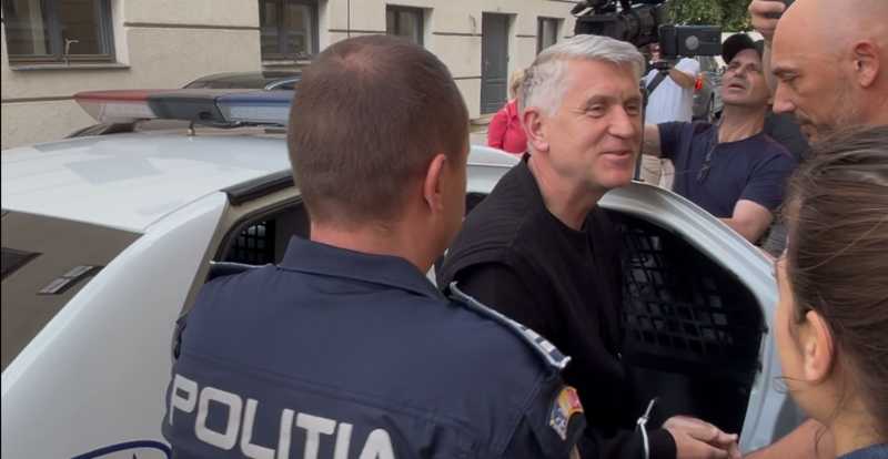 Cântărețul Cristian Pomohaci, arestat preventiv 30 de zile la Târgu Mureș