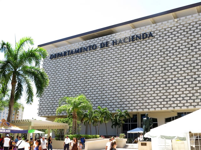 Empleado de Hacienda y empresario se declaran culpables de fraude fiscal de $665,693