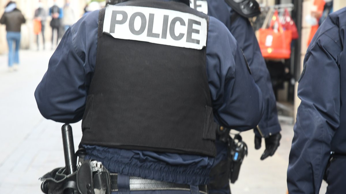 Nîmes : un locataire met le feu à son appartement pour détruire sa drogue