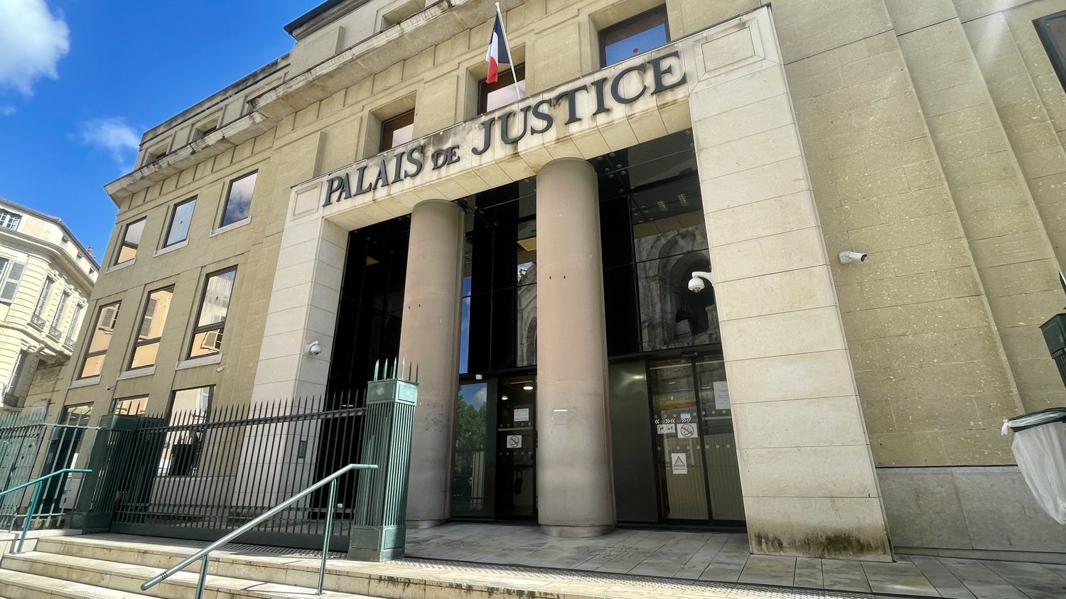 Enlèvement d'une fillette de 3 ans dans le Gard : la mère mise en examen, le père en fuite