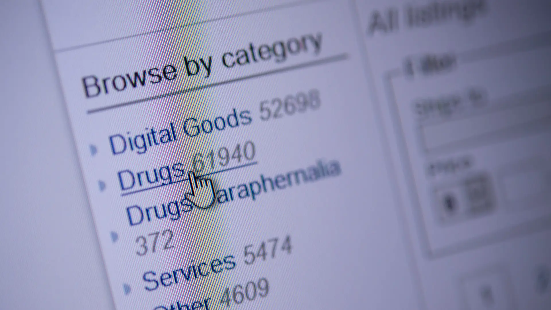 Zollbeamter und Polizist wegen Drogenhandel im Darknet in Untersuchungshaft