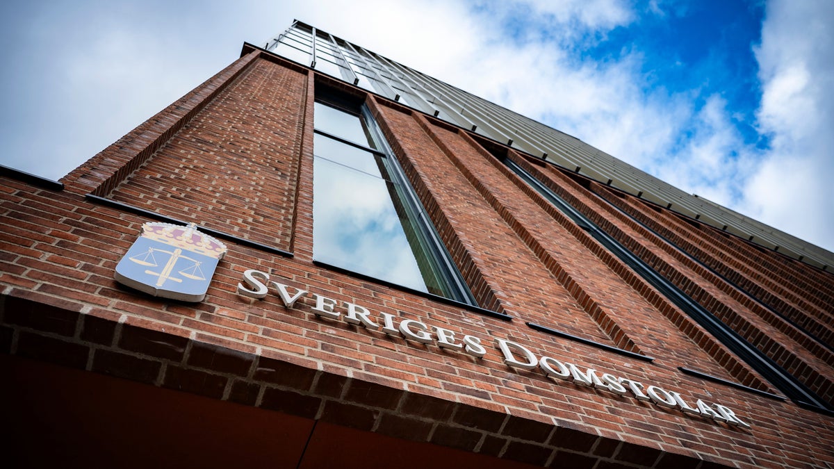 19-åring dömd till 2,5 års fängelse för rån och barnpornografibrott i Malmö