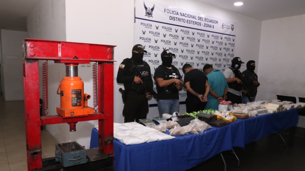 Cocina de drogas desmantelada en sur de Guayaquil: 50 kg de cocaína y dos detenidos