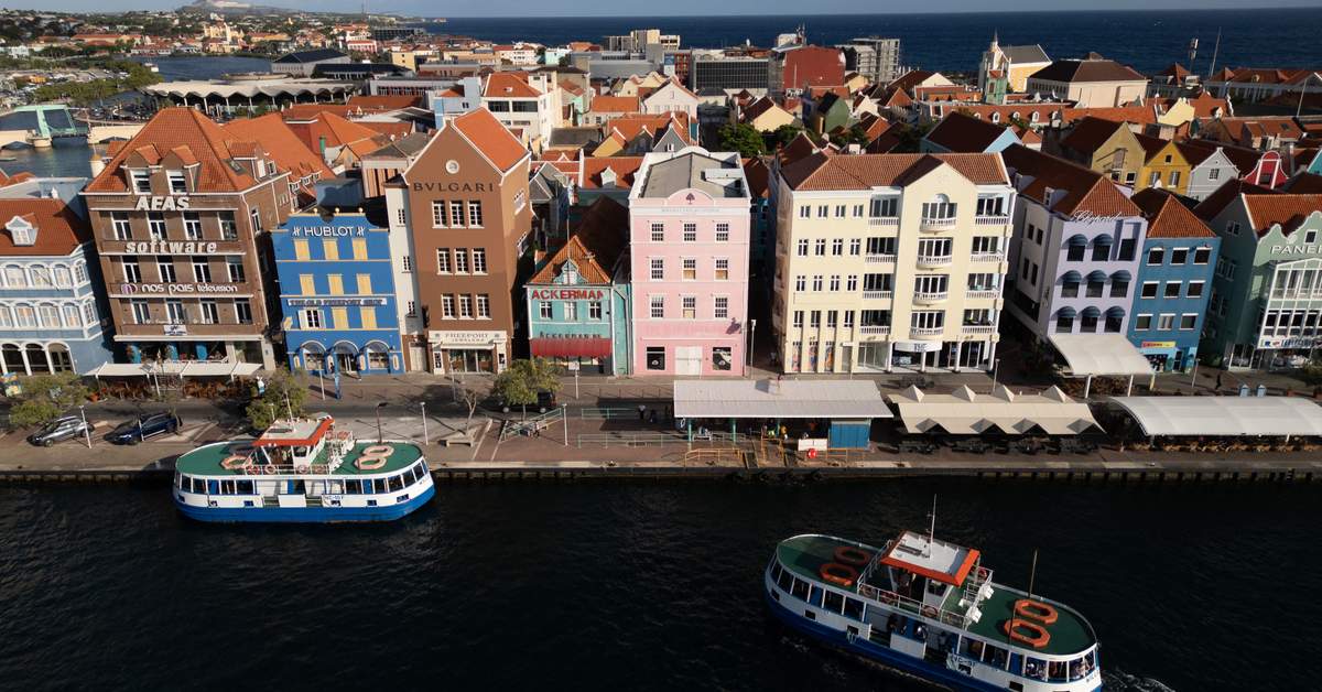 Grootschalige belastingfraude op Curaçao: hoofd Landsontvanger aangewezen als spil