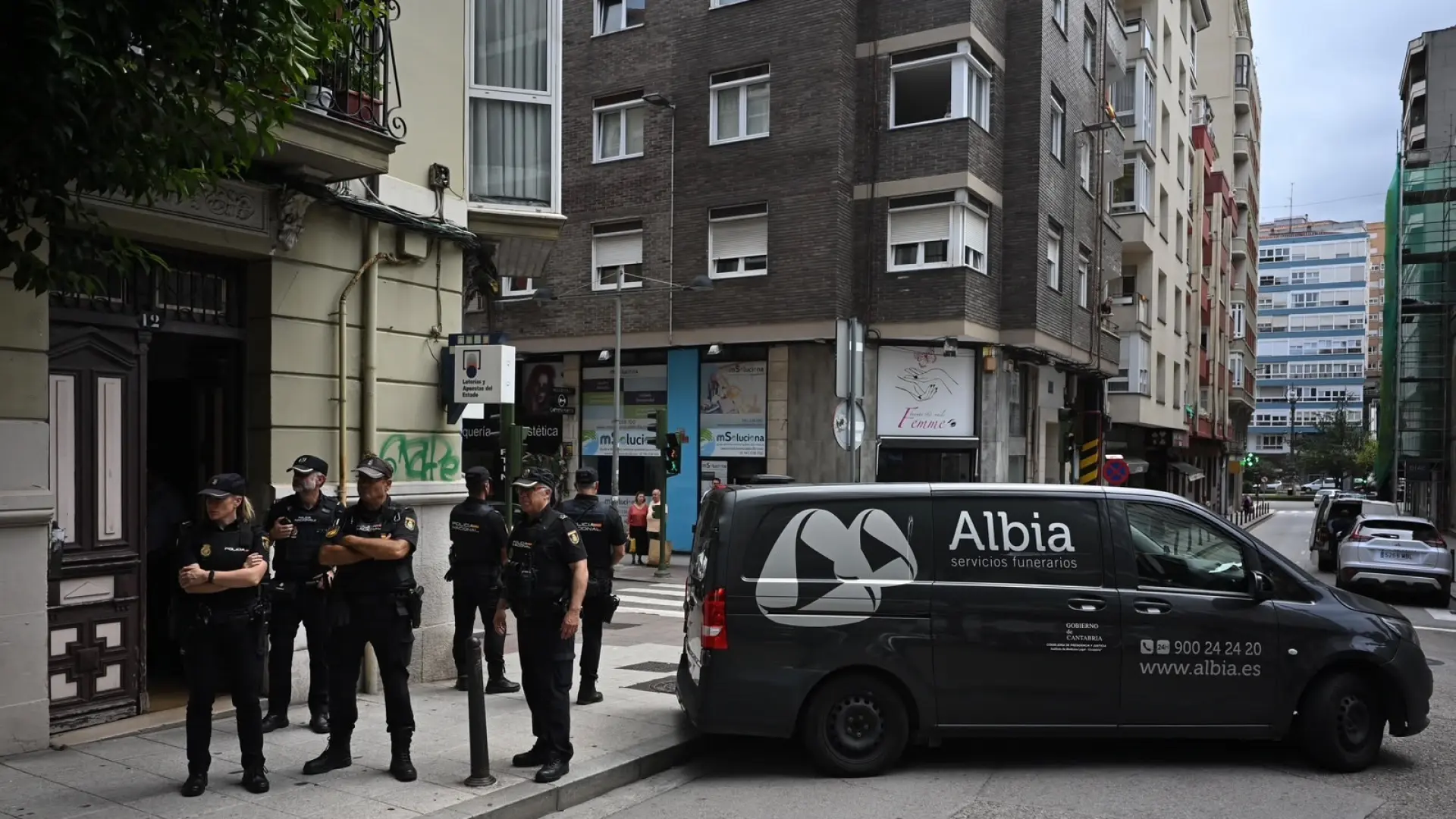 Mujer de 27 años muere apuñalada en Santander; su pareja, detenido por violencia de género