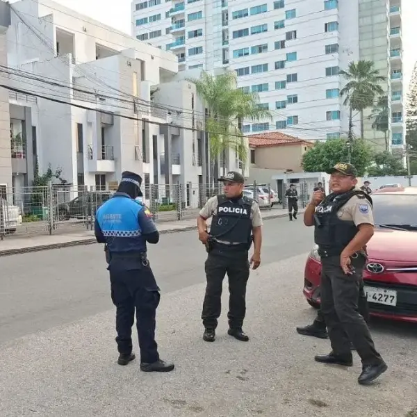 Hombre asesinado a tiros en urbanización Puerto Azul, Vía a la Costa de Guayaquil