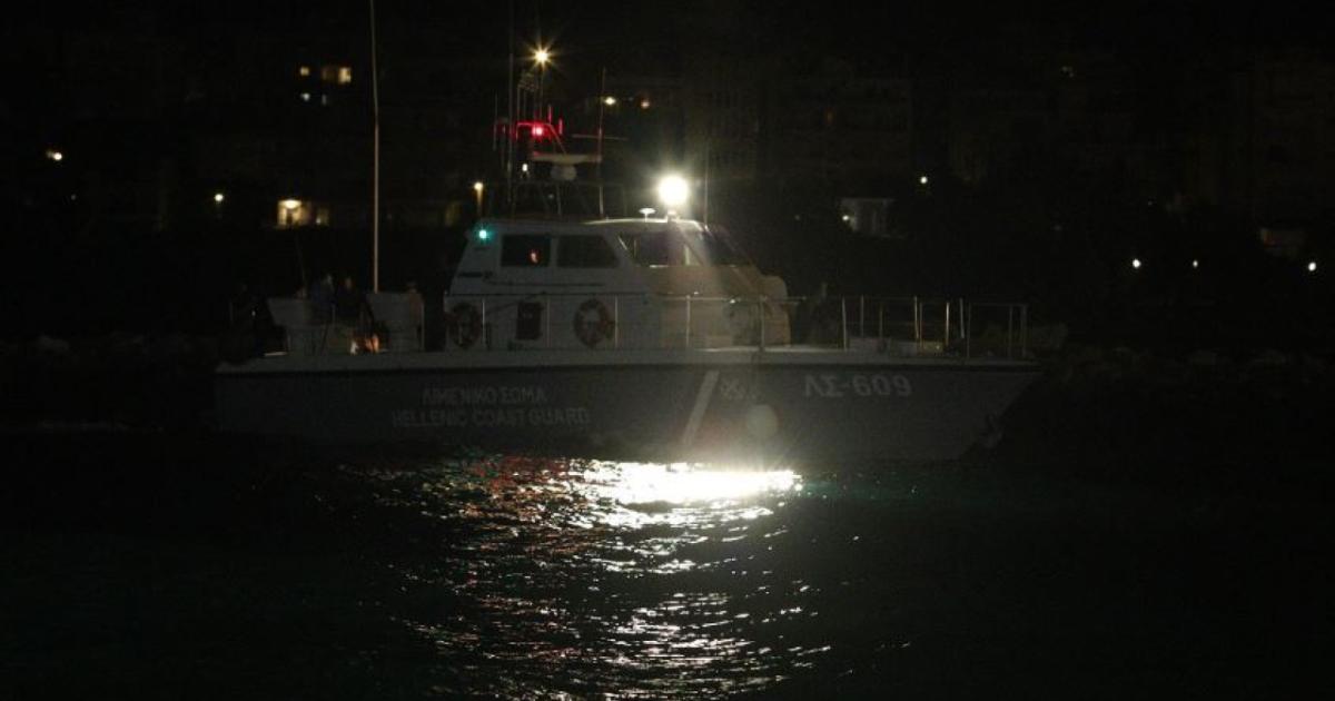 Διάσωση 123 μεταναστών νότια της Κρήτης – Δύο 18χρονοι συλλήφθηκαν ως διακινητές