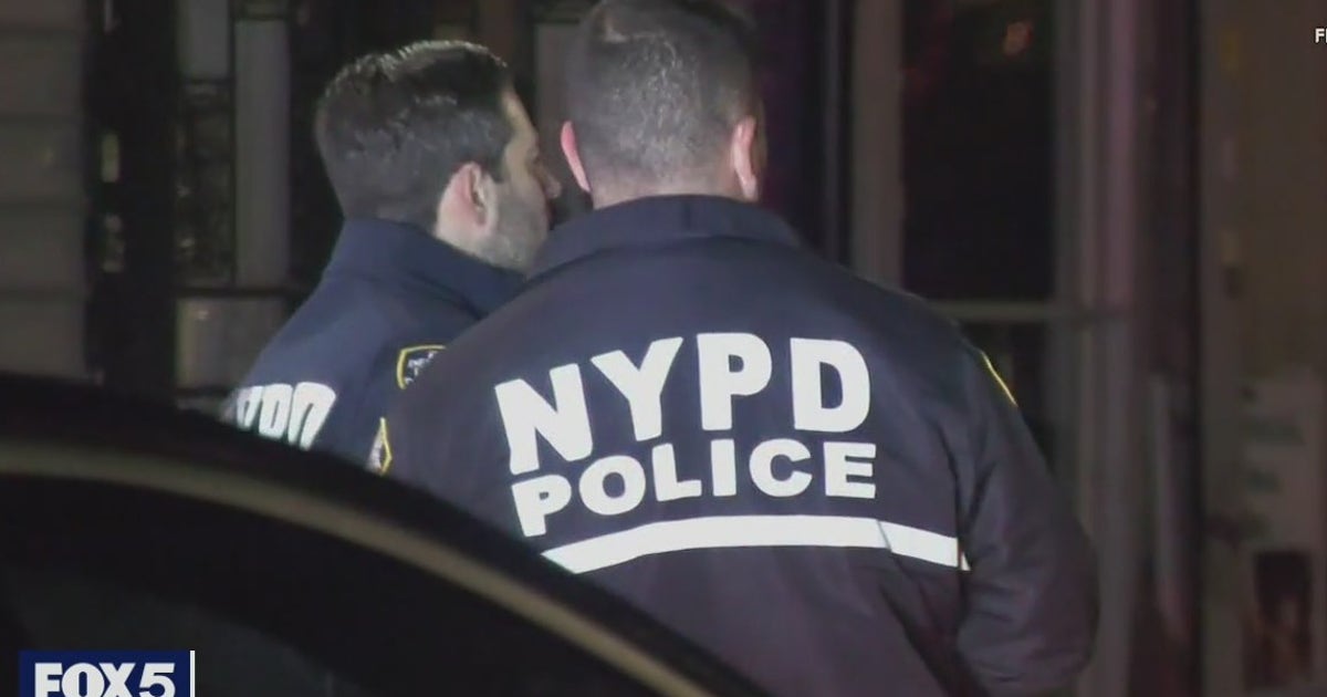 Man shot dead inside Queens building on Jamaica Avenue, NYPD investigates