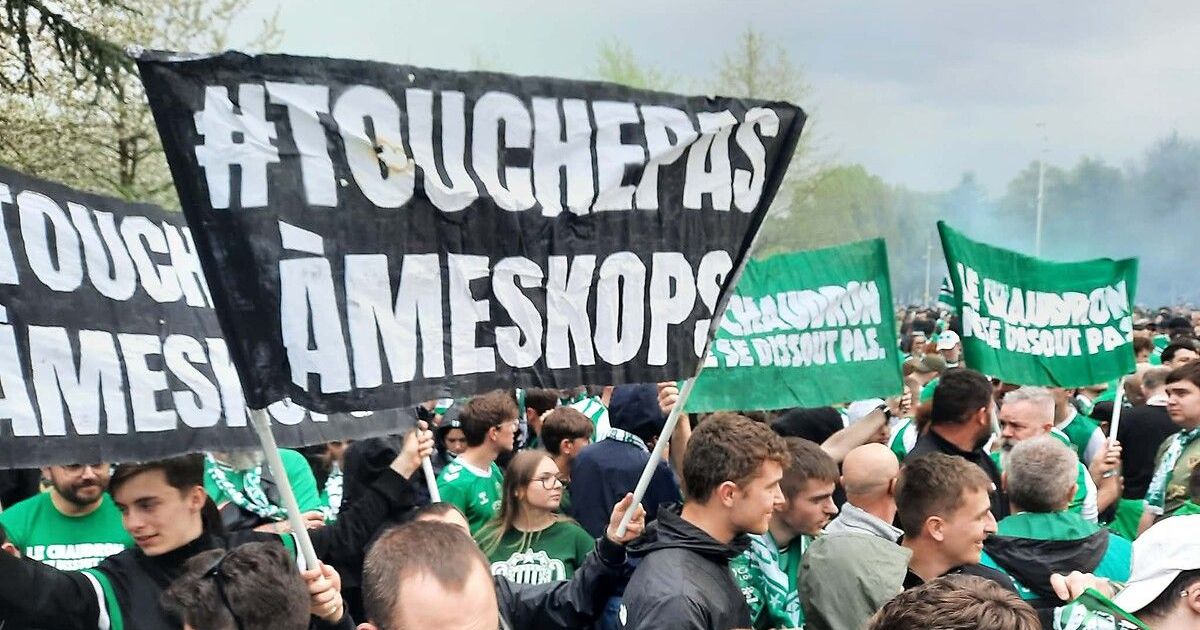 4 300 manifestants à Saint-Étienne contre la dissolution des groupes ultras Magic Fans et Green Angels
