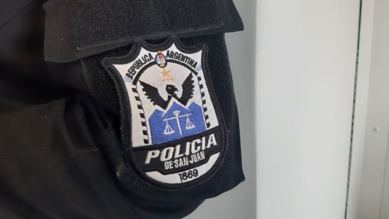 Policía de San Juan exonerado por violencia de género y homicidio culposo en accidente vial
