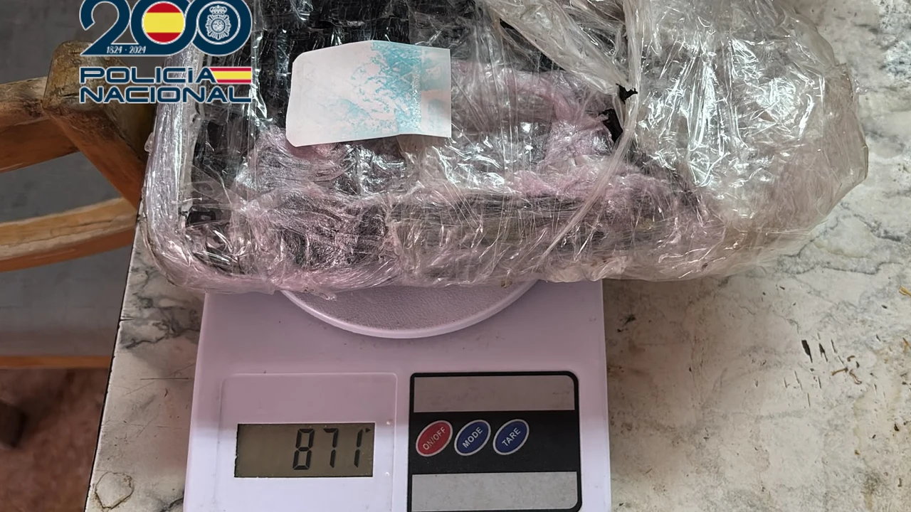 Detenido en Elche un hombre de 65 años por vender cocaína y hachís desde su garaje