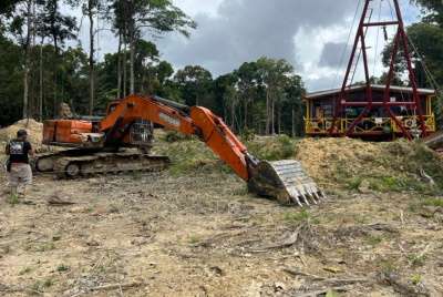 Seven foreign nationals arrested for illegal mining along Puruni River, Guyana