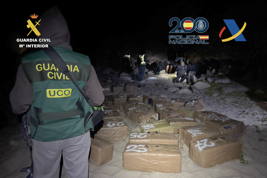 26 detenidos en Muxía por alijo de 1.600 kilos de cocaína, incluido un guardia civil