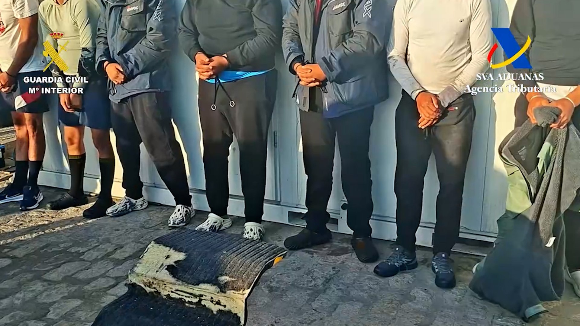 Diez detenidos por atacar a tiros una patrullera de la Guardia Civil en Huelva, acusados de piratería