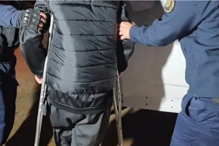 Joven de 21 años detenido con cocaína en Las Heras y bulevar Yuquerí