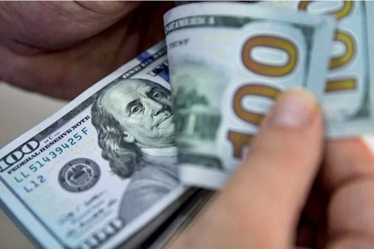 Mujer de Entre Ríos roba $4.440 a un conocido en Concepción del Uruguay y la policía recupera el dinero