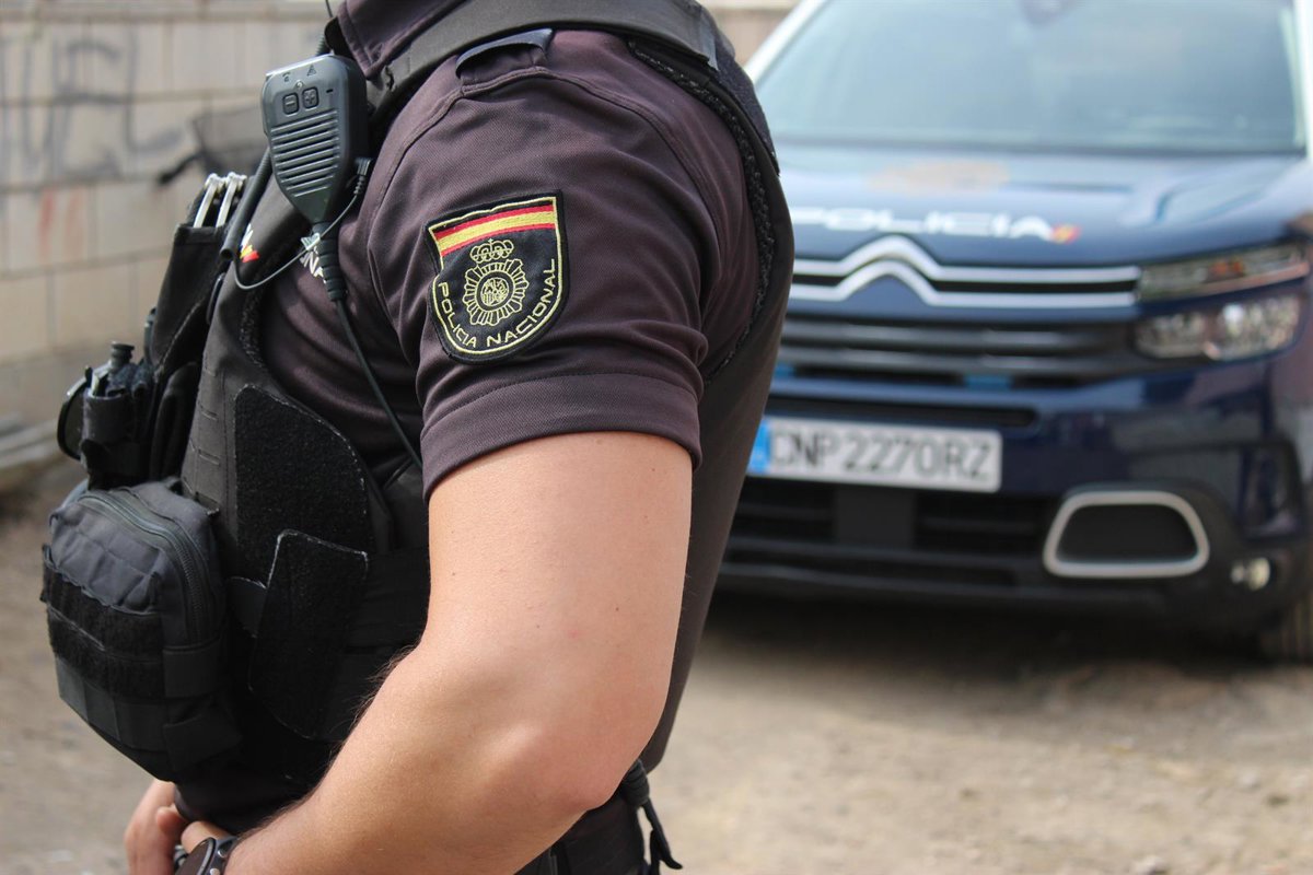 Detenido en Madrid por 13 robos en viviendas del centro: entraba de una patada