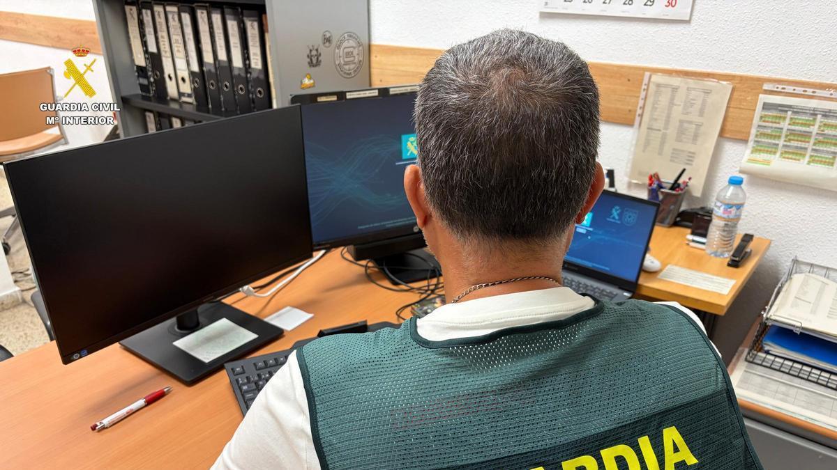 Empleado de banco en Gandia detenido por estafar 25.000 € a una clienta mayor