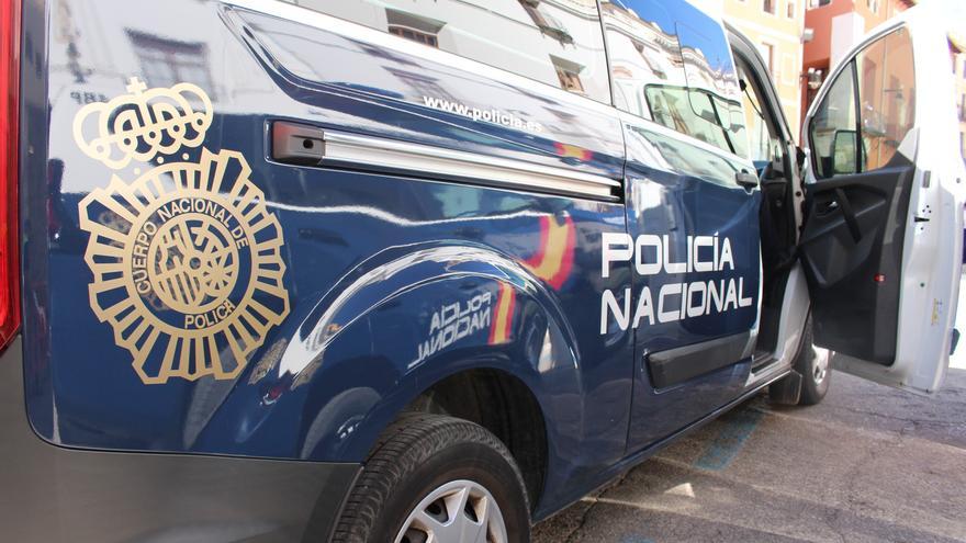 Detenido en Madrid por asaltar 13 viviendas a patadas: su pareja, por receptación