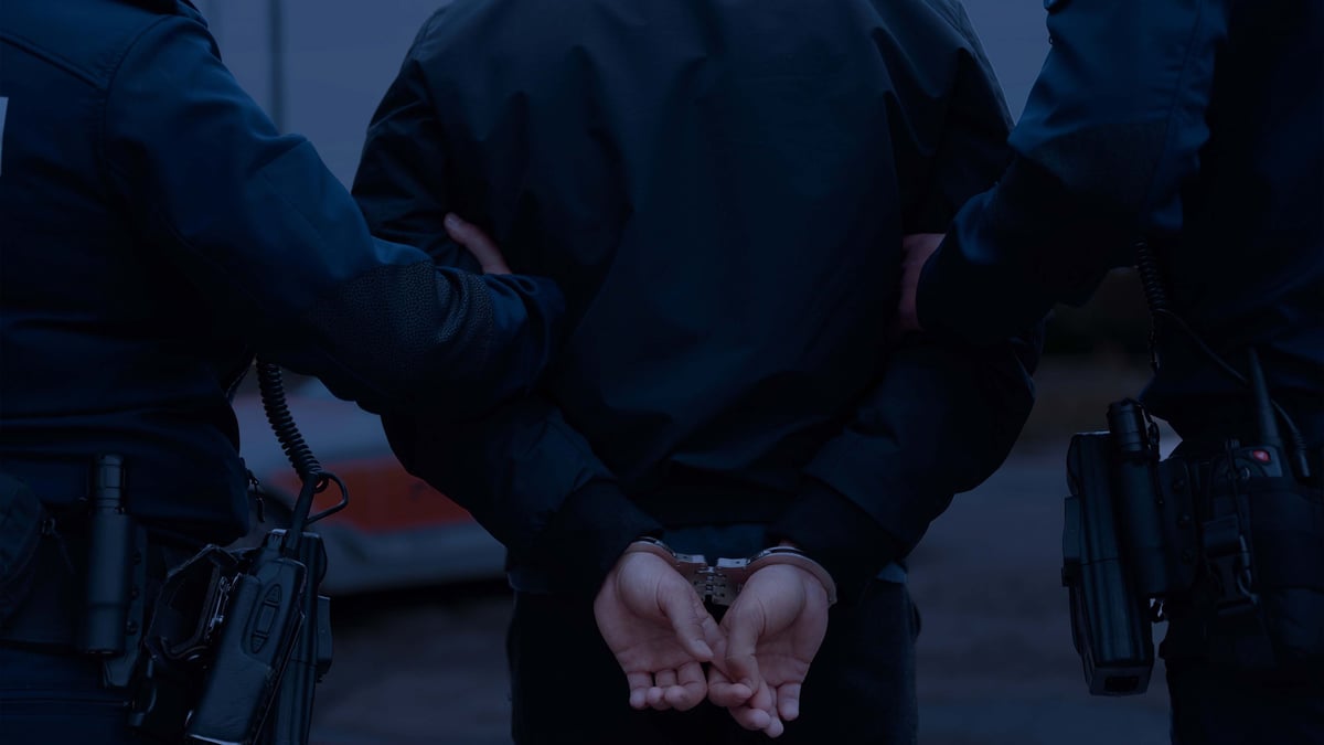 Zwei Franzosen nach Einbruch in Autogarage in Jona festgenommen