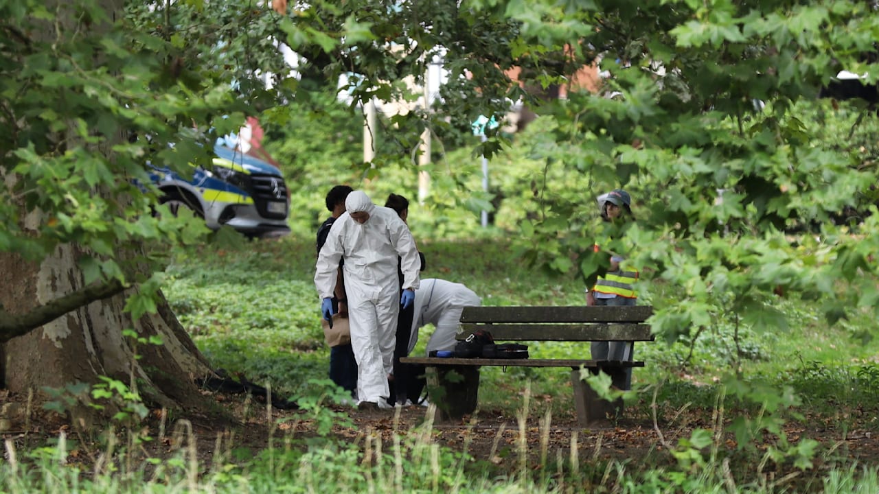 20-Jähriger in Leverkusen-Schlebusch erstochen – Großfahndung läuft