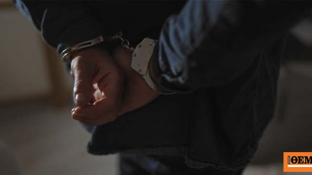 62χρονος συνελήφθη στο Ηράκλειο για καλλιέργεια κάνναβης ύψους 3,5 μέτρων