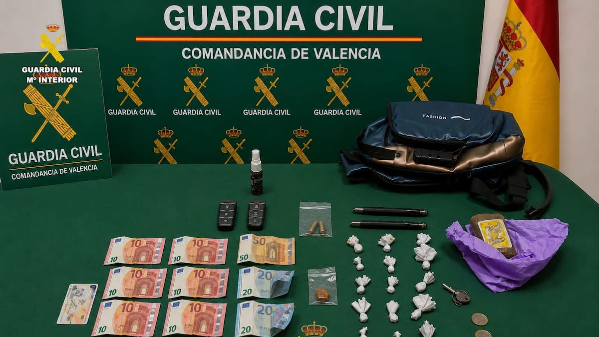 Detenido con cocaína, hachís y bolígrafos-pistola del calibre 22 en fiestas de Chiva