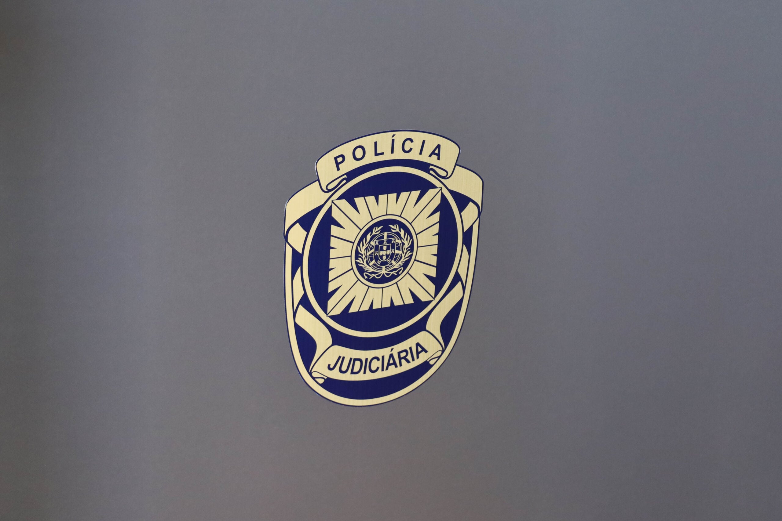 Homem detido por homicídio qualificado e posse de arma proibida em Silves