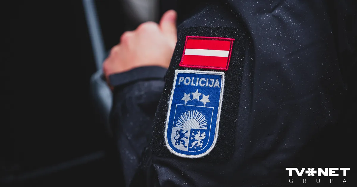 Privātmājā Baložos atrasts nogalināts vīrietis; policija aizturējusi 1984. gadā dzimušu aizdomās turamo