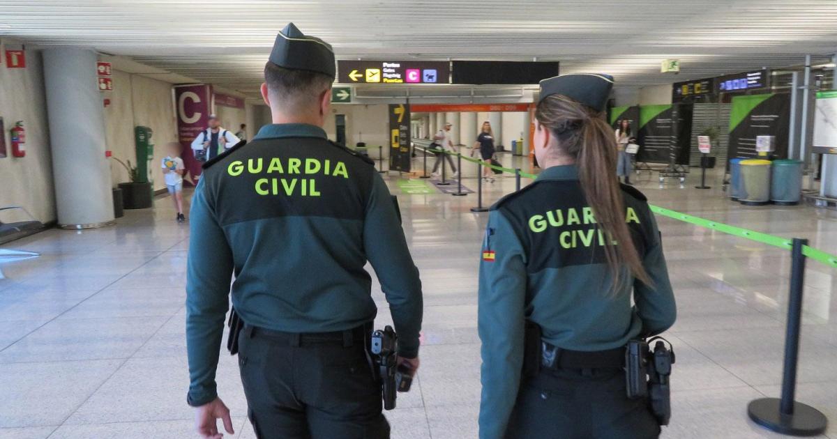 Detenido en Palma un turista austriaco por agredir sexualmente a una azafata