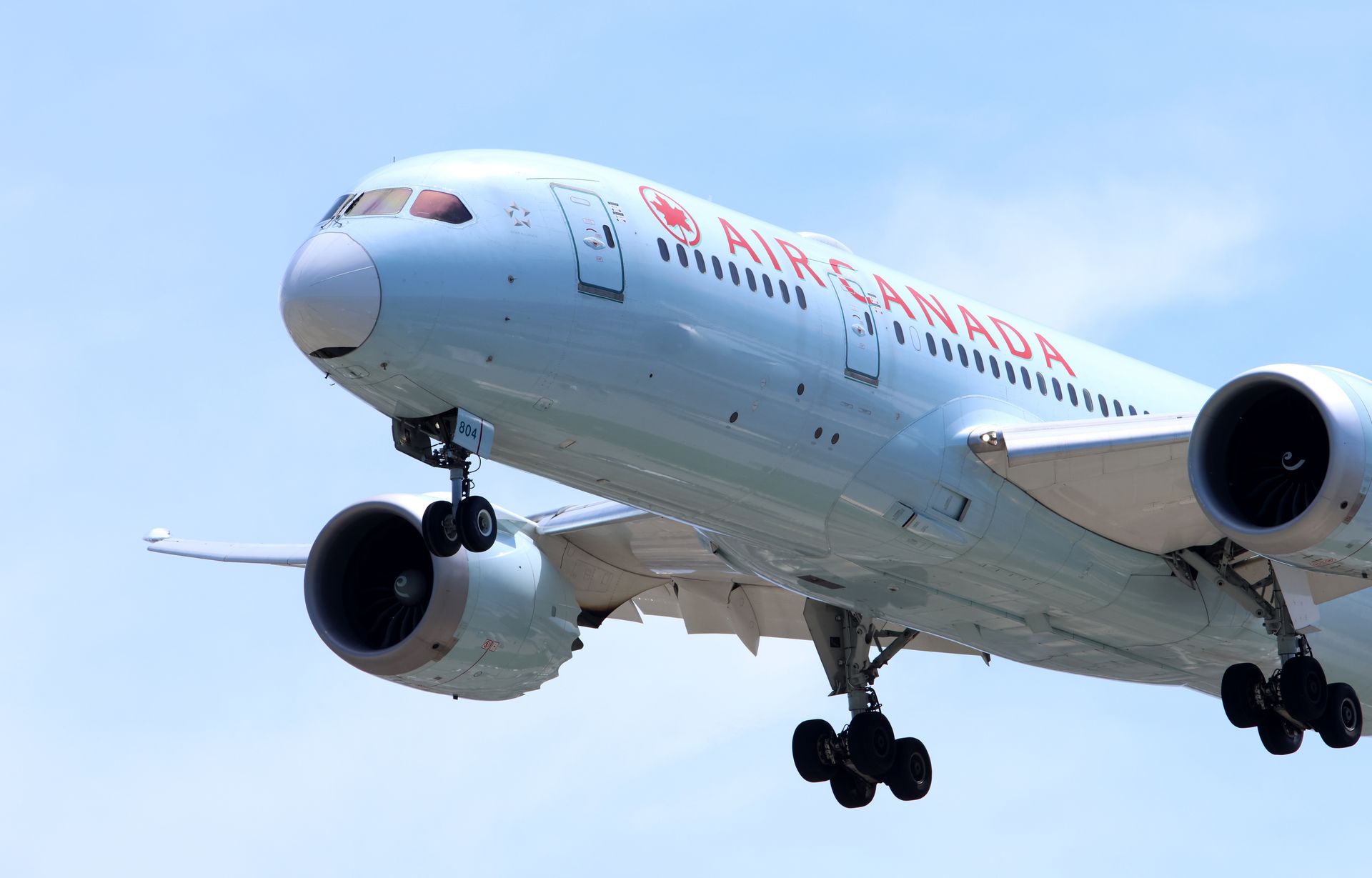 Former Air Canada captain arrested after flying 17 years with fake credentials