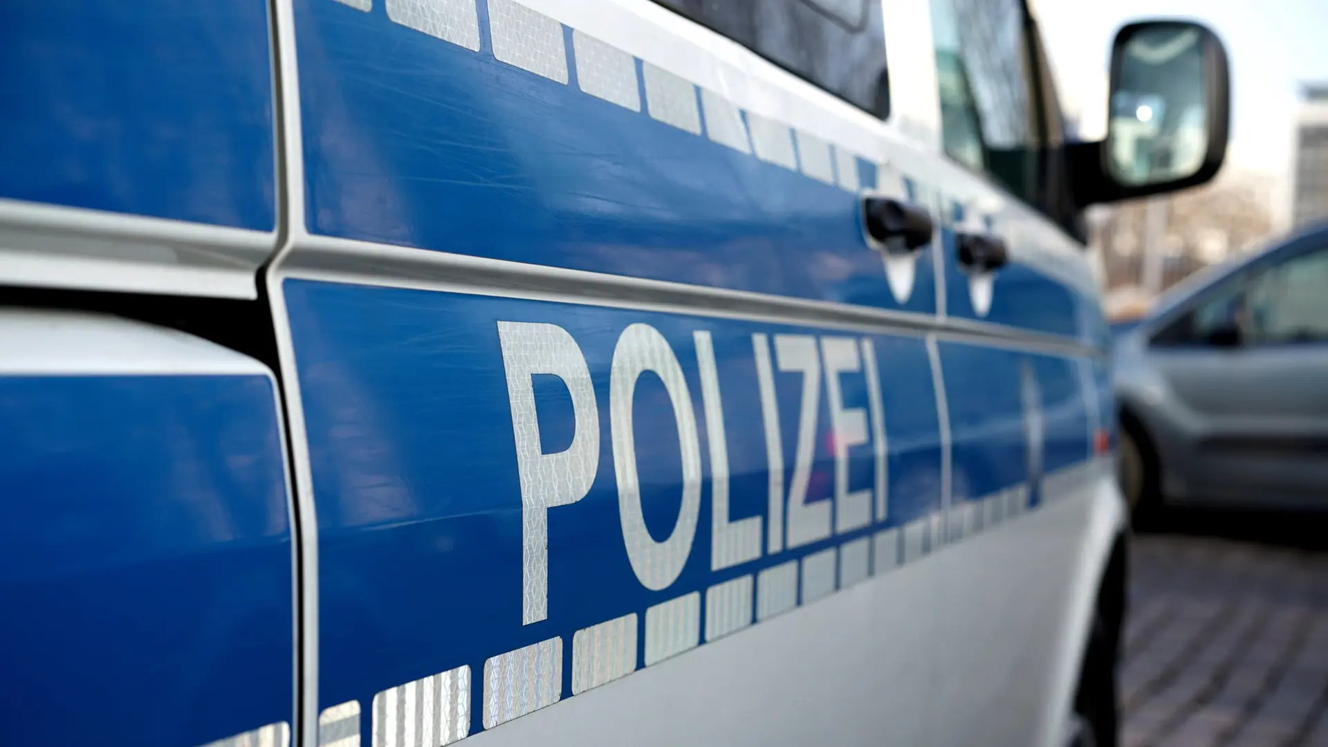 Bremen: Mutmaßliche Finanzbetrügerin stellt sich nach Öffentlichkeitsfahndung