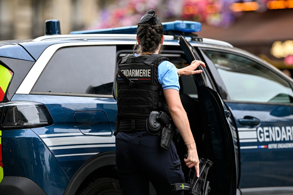 Onze personnes arrêtées pour viol collectif sur une mineure près de Paris