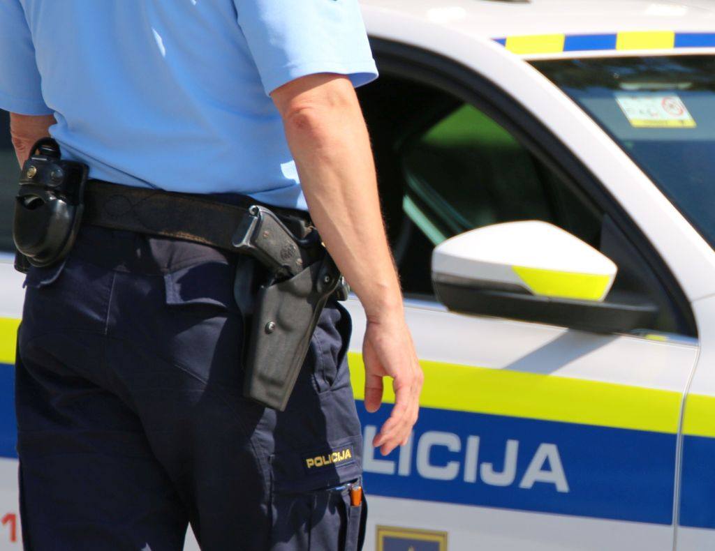 V Kopru sum spolnega napada, ena oseba priprt