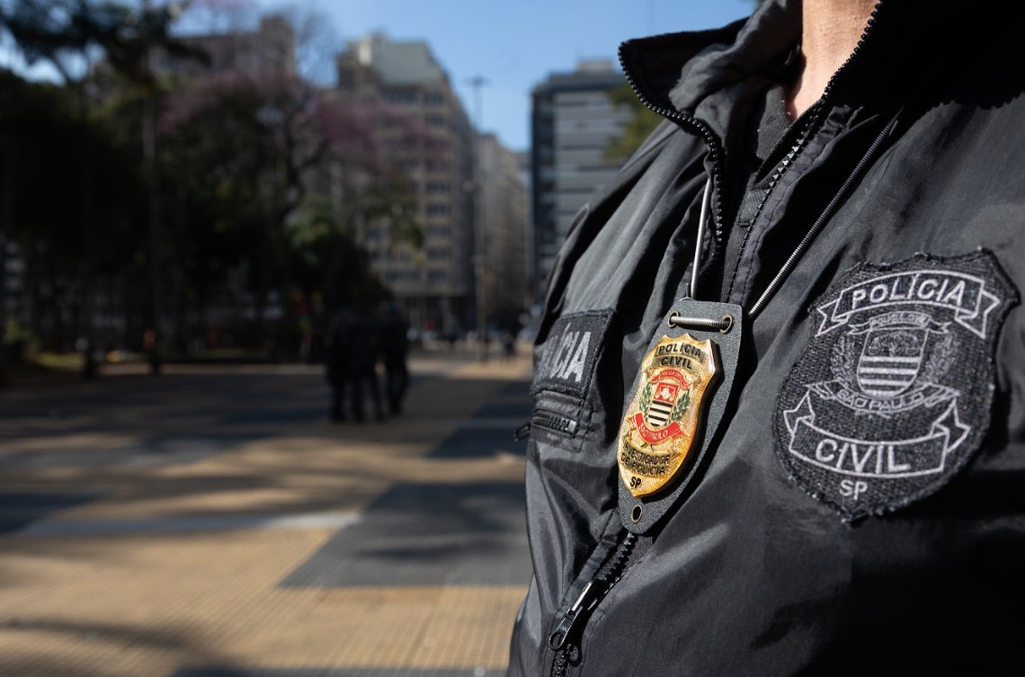Operação em 16 estados mira grupos digitais que propagam ódio e violência extrema