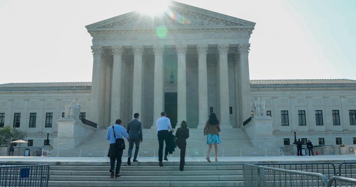 U.S. Supreme Court halts Alabama nitrogen execution at eleventh hour
