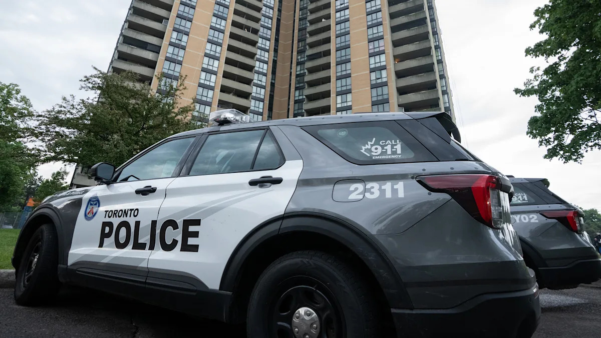 Toronto police officer killed in shooting; SIU investigating