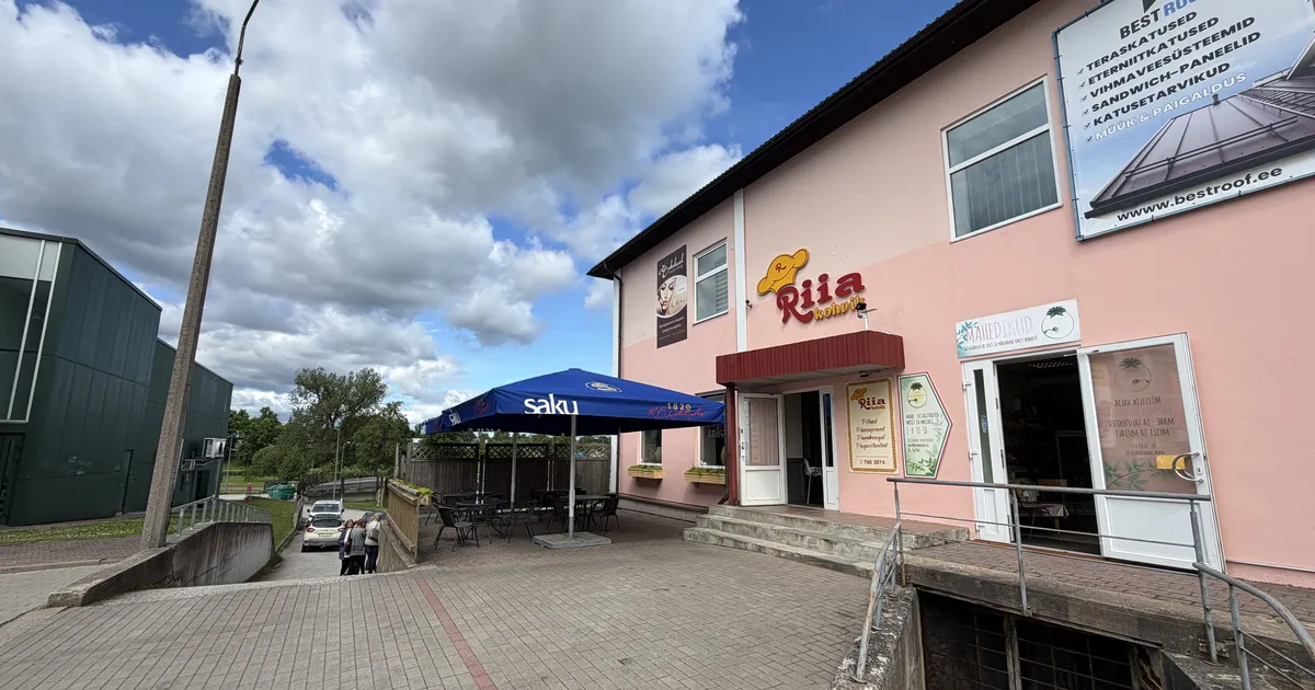 Valgas suri 80-aastane kunstnik tagurdava sõiduki alla jäädes