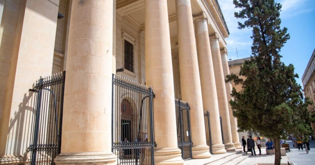 Raġel minn Paola jinżamm għal 18-il xahar għall-pussess tal-kokaina u t-traffikar tal-eroina