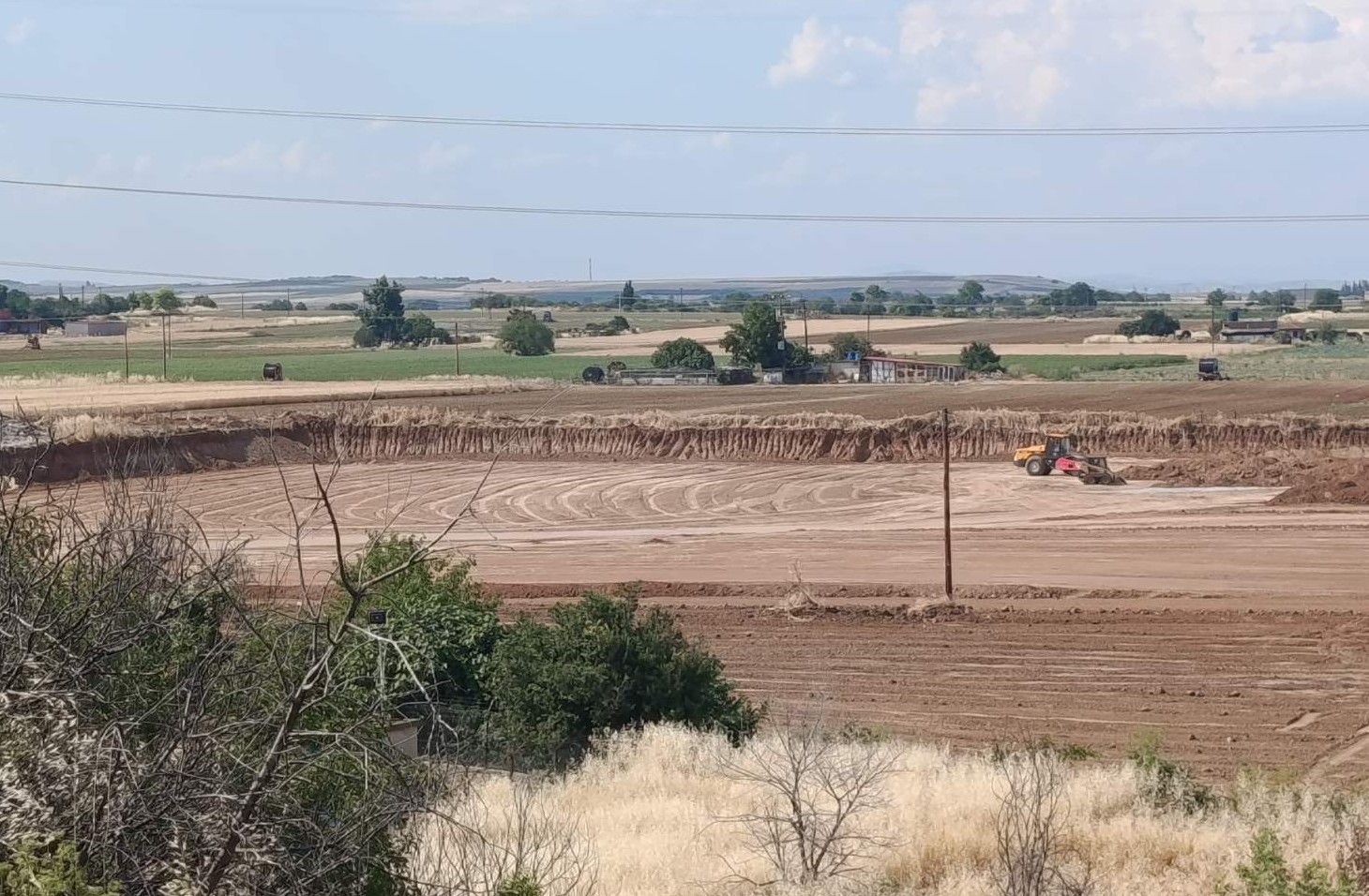 Δικογραφία κατά 10 ατόμων για παράνομη απόρριψη 56 φορτίων μπάζων σε Κουφάλια και Πέλλα