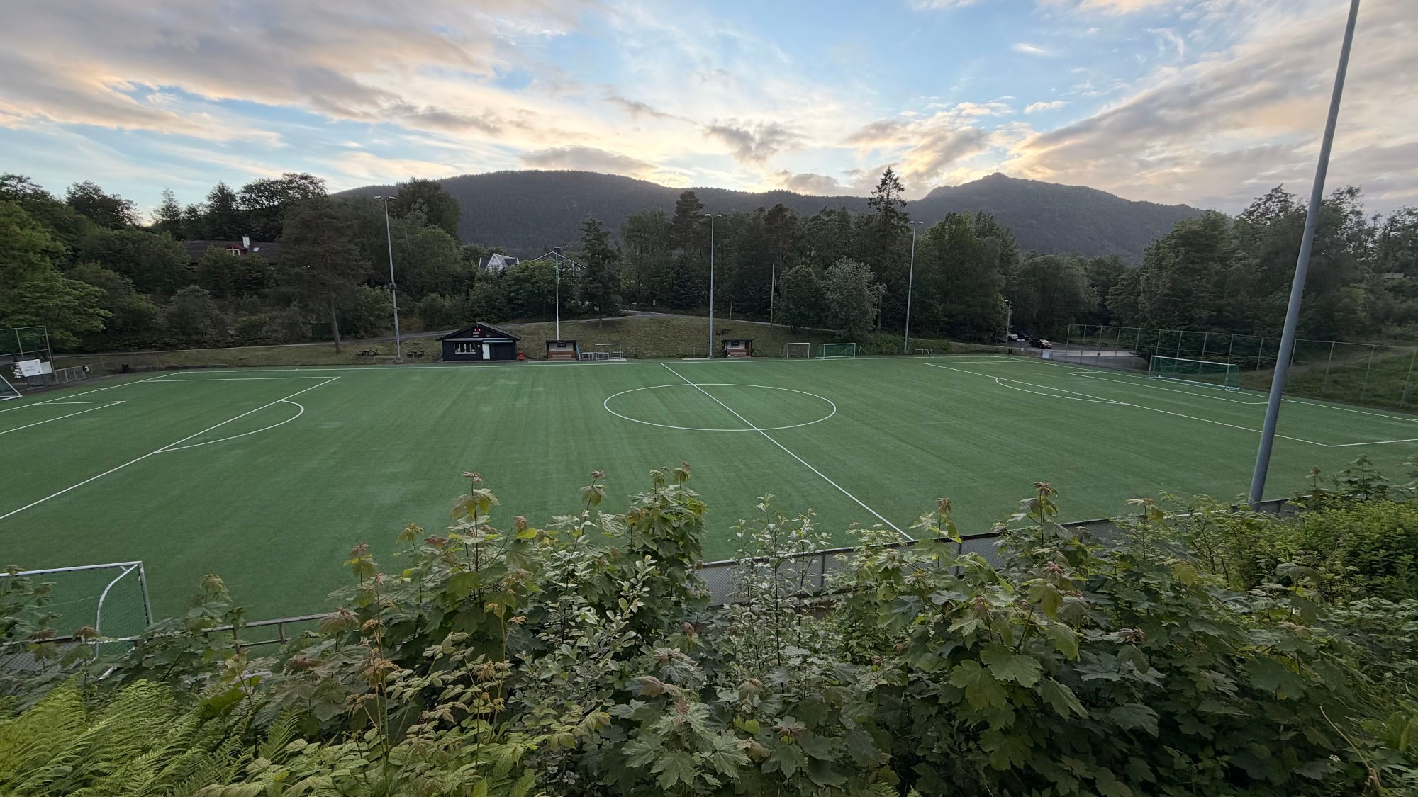 Flere mindreårige anmeldt etter voldelige sammenstøt under fotballkamp i Bergen