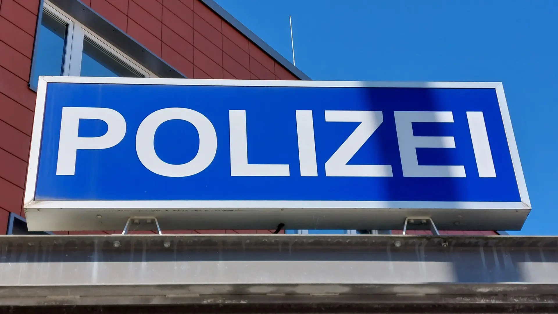 Hannover: Fünf Polizisten vom Dienst suspendiert